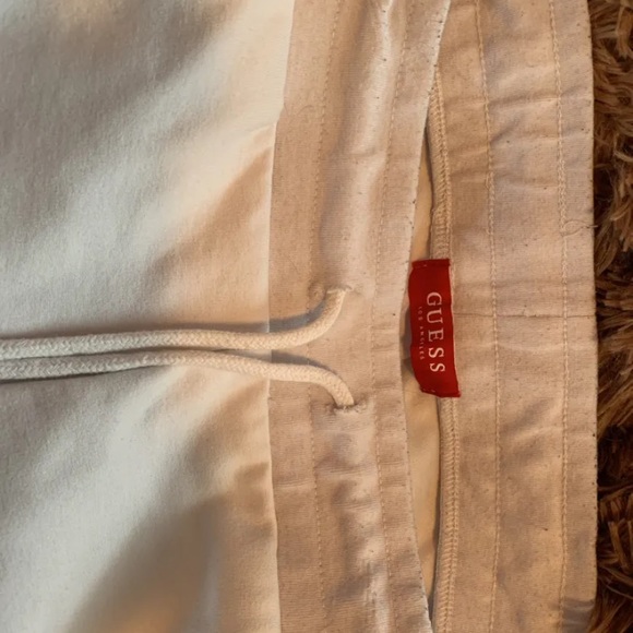 White guess pants - Picture 4 of 4